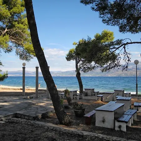 Apartments With A Parking Space Supetar, Brac - 6037 Apartment