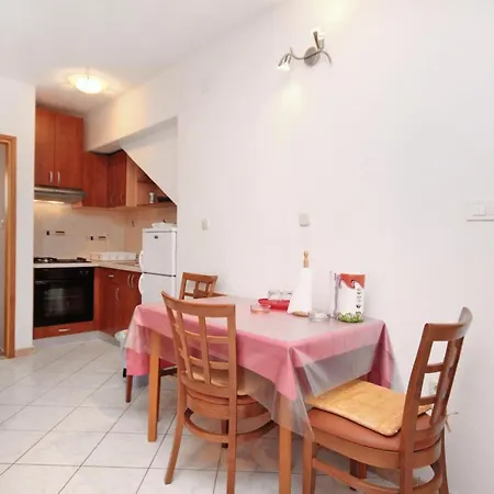 Appartement With Parking Space Supetar, Brac - 6037