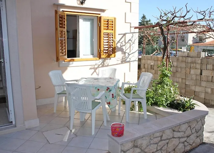 With Parking Space Supetar, Brac - 6037 Apartamento Supetar